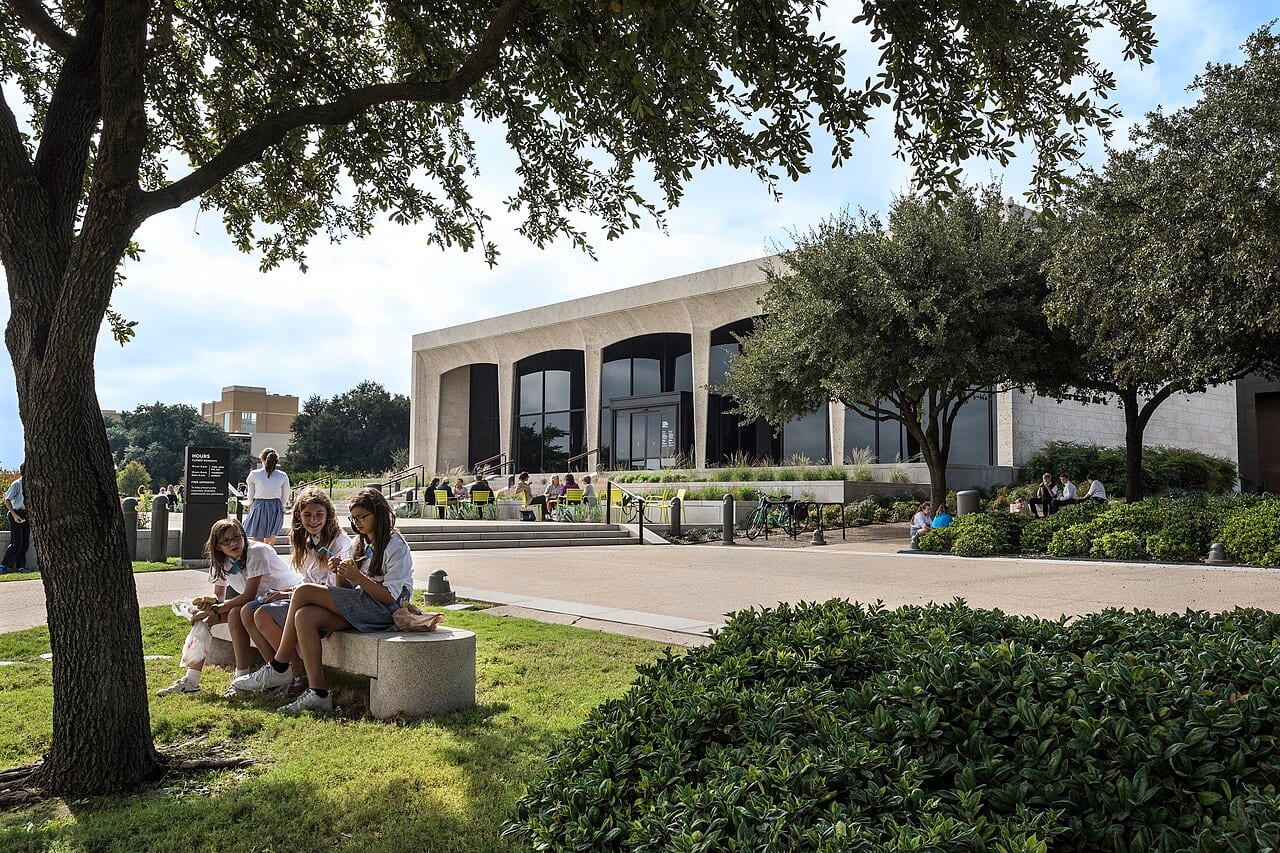 The grounds of the Amon Carter Museum of American Art in Fort Worth.